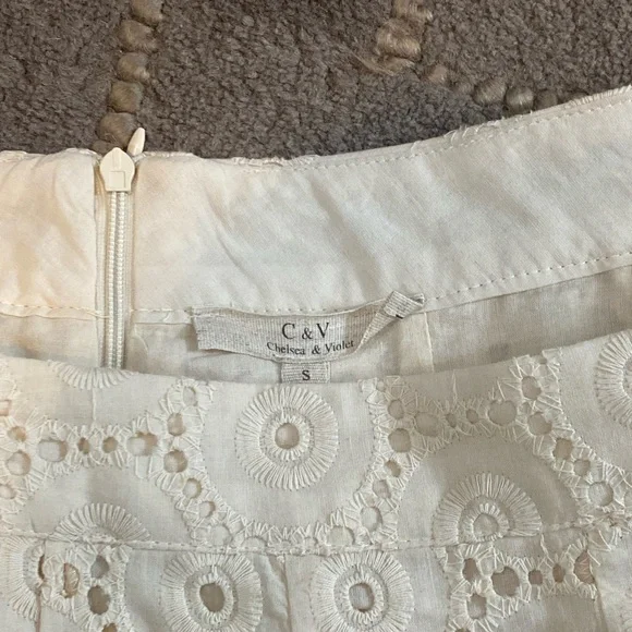 2 piece crochet lace shorts & top set juniors - Picture 4 of 4